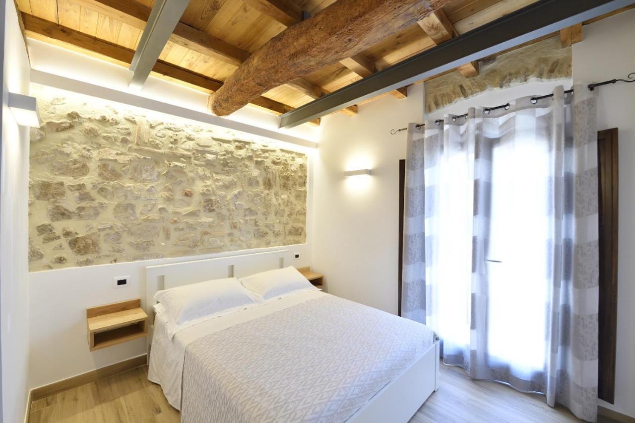 Le Benedettine Affittacamere Relais Fondi Exterior foto